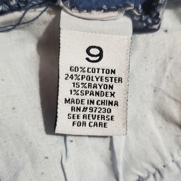 Almost Famous Denim Flare Jeans with Lace-Up Front. Sz 9 - Picture 4 of 7